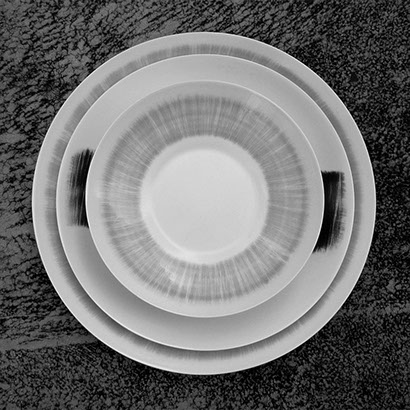 Color/Texture dinnerware 1 large