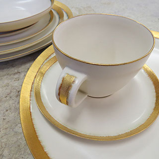 Gold/Platinum dinnerware