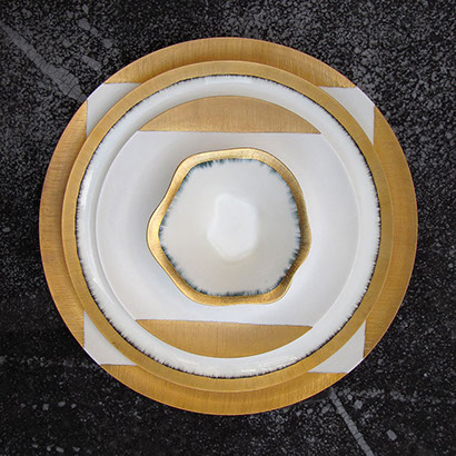 Gold/Platinum dinnerware 1 large